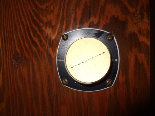 Coral tone pot. My only clue.