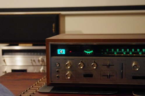 Channel indicator light aglow. Neat!!