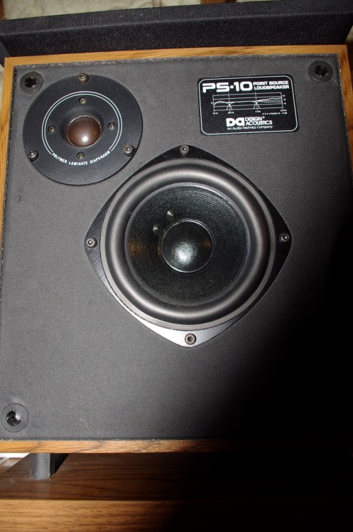 PS-10A front face. Little graph shows the frequency response. 