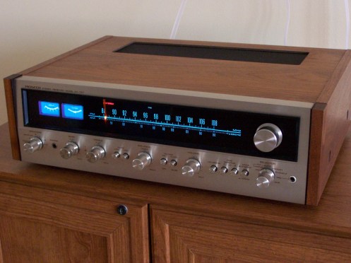 Pioneer SX 727. What a beautiful machine. this pic is not of mine however...