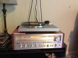 Recapped Pioneer SX-1250 and Yamaha P-520 spinning some vinyl
