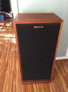 Klipsch Forte II in Walnut. Beautiful shape, beautiful sound